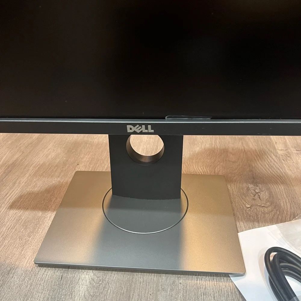 5 in Stock Dell 22” flat panel LED LCD🐭👌❤️2017 - Picture 12 of 17